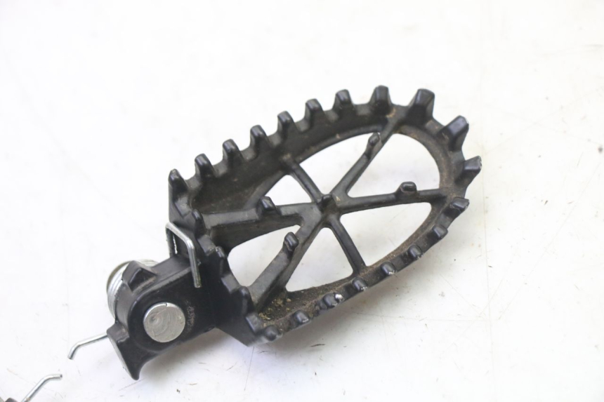 photo de PAIA DI PEDANE ANTERIORI APOLLO RFZ 125 - Zoom sullo stato d'uso