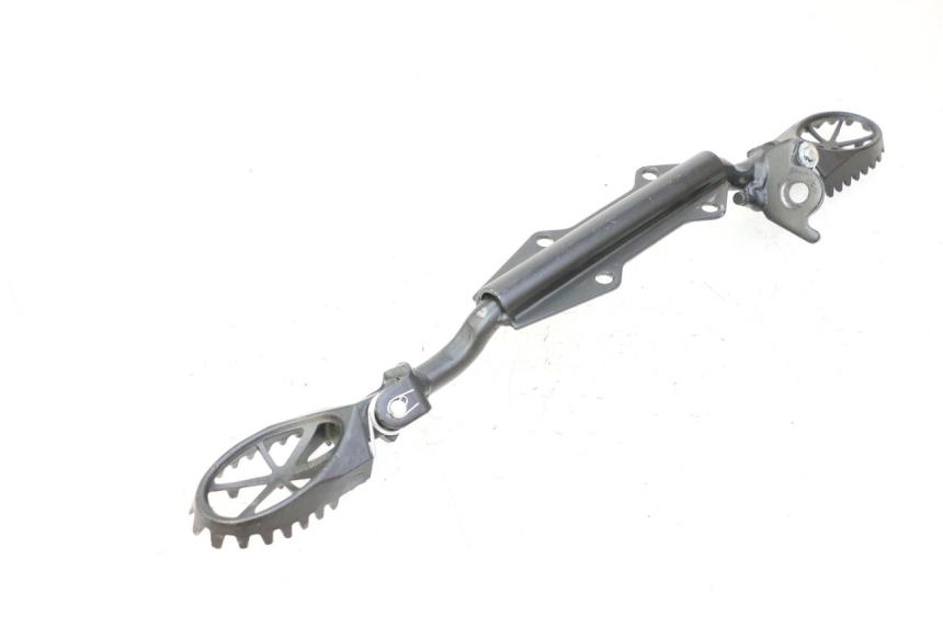 photo de PAIA DI PEDANE ANTERIORI APOLLO RFZ 125 - Altra angolazione