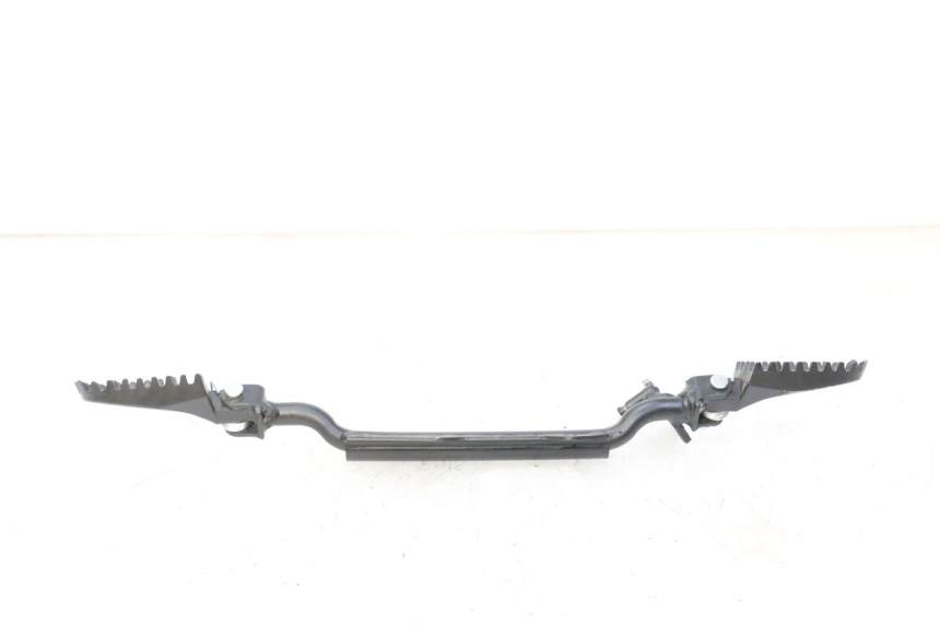 photo de PAIA DI PEDANE ANTERIORI APOLLO RFZ 125 - Dettagli dei punti di fissaggio