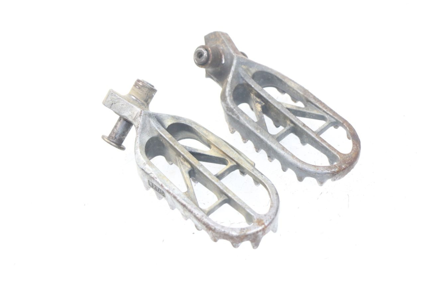 photo de COPPIA PEDANE ANTERIORI SUZUKI RMZ RM-Z 450 (2008 - 2011) - Zoom sullo stato d'uso