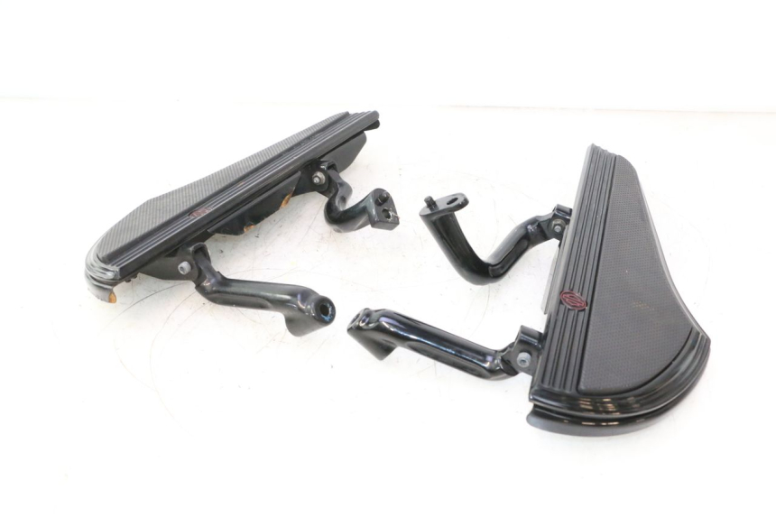 photo de PEDANA ANTERIORE HARLEY DAVIDSON ROAD GLIDE FLTRXSE 1920 (2018 - 2022) - Vista principale