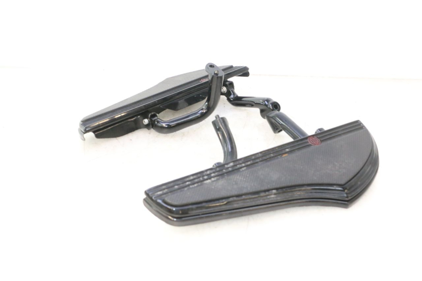 photo de PEDANA ANTERIORE HARLEY DAVIDSON ROAD GLIDE FLTRXSE 1920 (2018 - 2022) - Altra vista dell'articolo