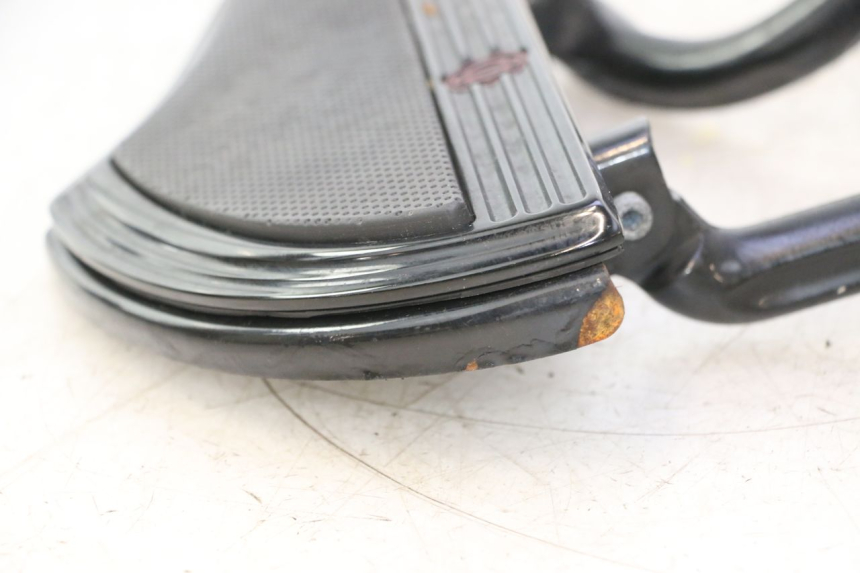 photo de PEDANA ANTERIORE HARLEY DAVIDSON ROAD GLIDE FLTRXSE 1920 (2018 - 2022) - Dettagli dei punti di fissaggio