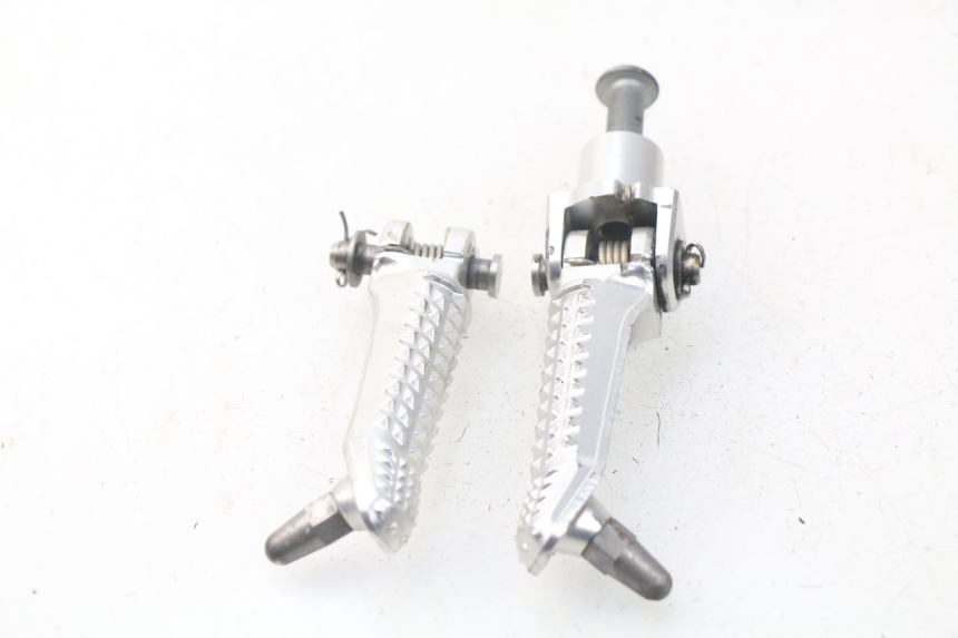 photo de COPPIA PEDANE ANTERIORI BMW S RR ABS S1000RR 1000 (2009 - 2011) - Vista d'insieme del prodotto