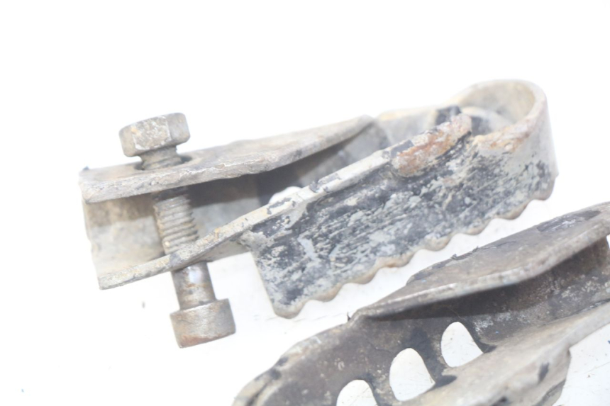 photo de PAIA DI PEDANE ANTERIORI DERBI SENDA 50 (2003 - 2005) - Zoom sullo stato d'uso