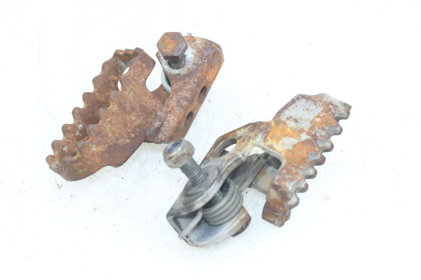 photo de PAIA DI PEDANE ANTERIORI SHERCO SM-R 50 (2018 - 2021) - Zoom sullo stato d'uso