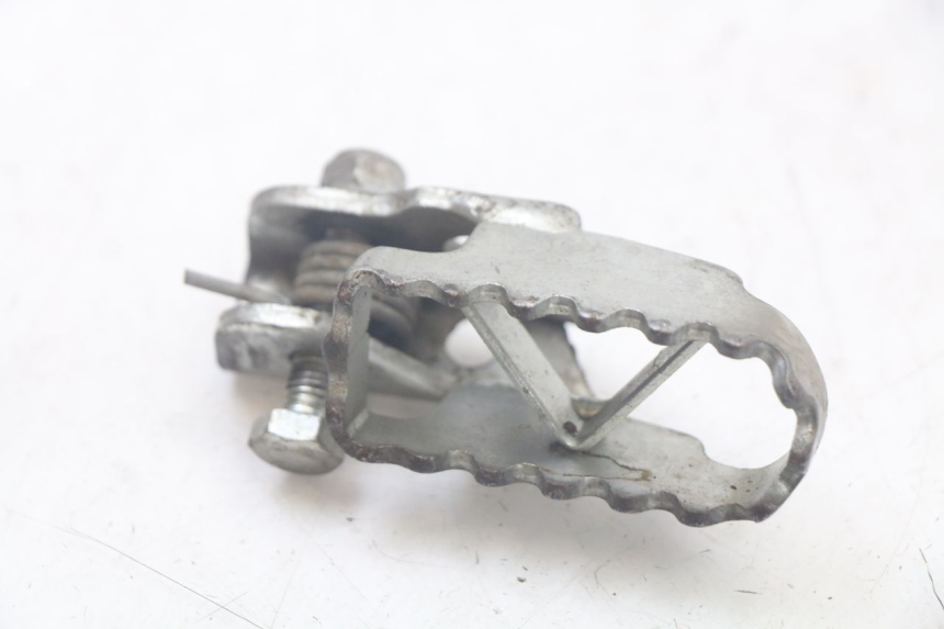 photo de PEDANA ANTERIORE SHERCO SM-R 50 (2013 - 2017) - Dettagli dei punti di fissaggio