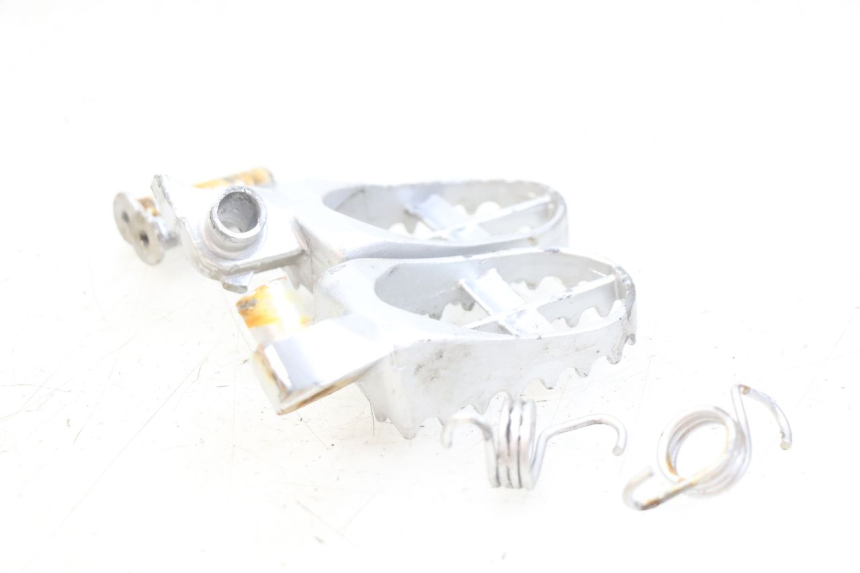 photo de PAIA DI PEDANE ANTERIORI GAS-GAS SM ROOKIE 50 (2001 - 2005) - Zoom sullo stato d'uso