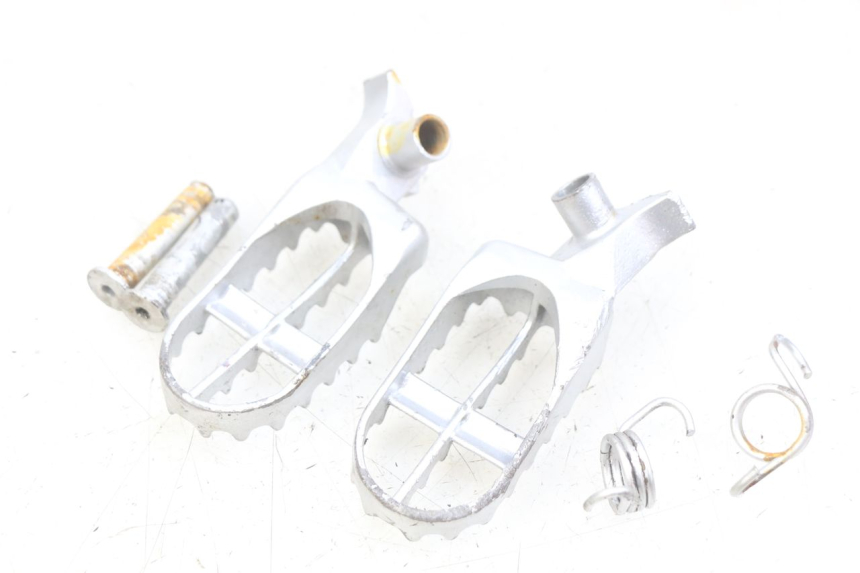 photo de PAIA DI PEDANE ANTERIORI GAS-GAS SM ROOKIE 50 (2001 - 2005) - Altra angolazione