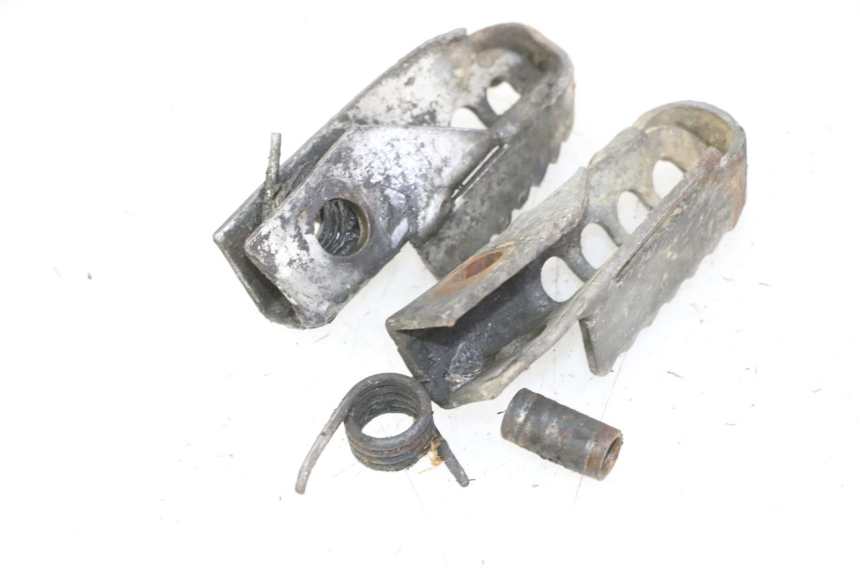 photo de PAIA DI PEDANE ANTERIORI GILERA SMT SUPERMOTARD 50 (2009 - 2017) - Vista d'insieme del prodotto