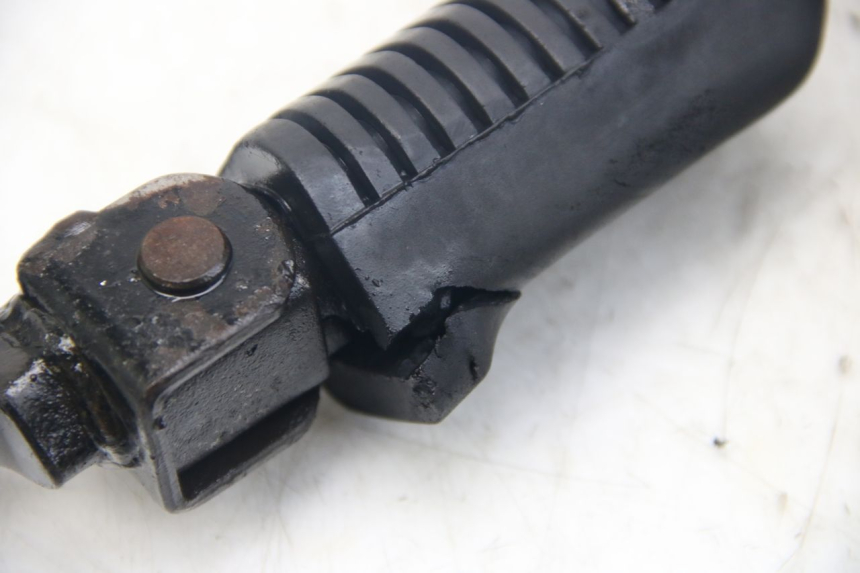 photo de PAIA DI PEDANE ANTERIORI YAMAHA SR 125 (1982 - 2003) - Zoom sullo stato d'uso