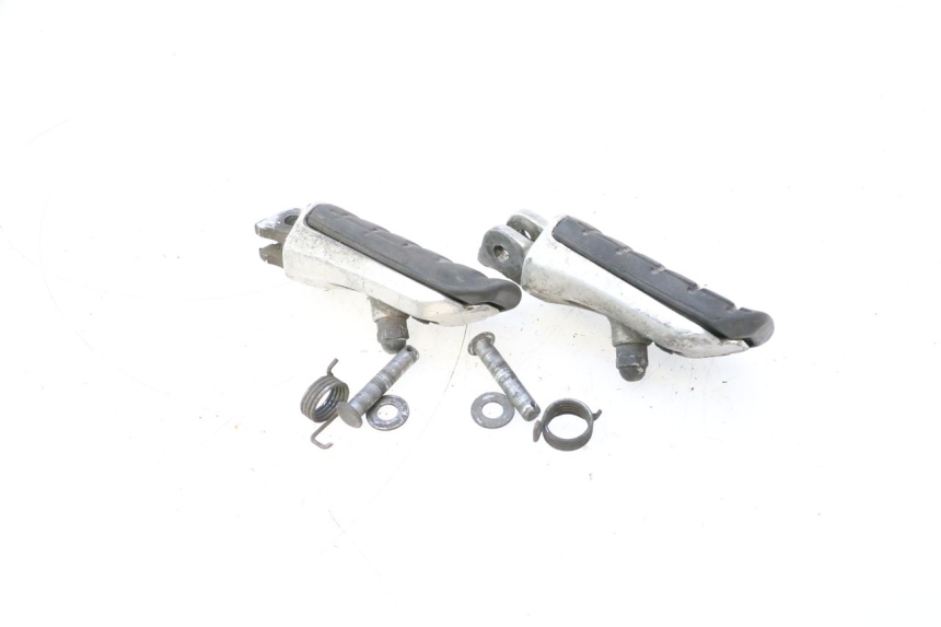 photo de PEDANA ANTERIORE HONDA ST PAN EUROPEAN 1100 (1990 - 2002) - Zoom sullo stato d'uso