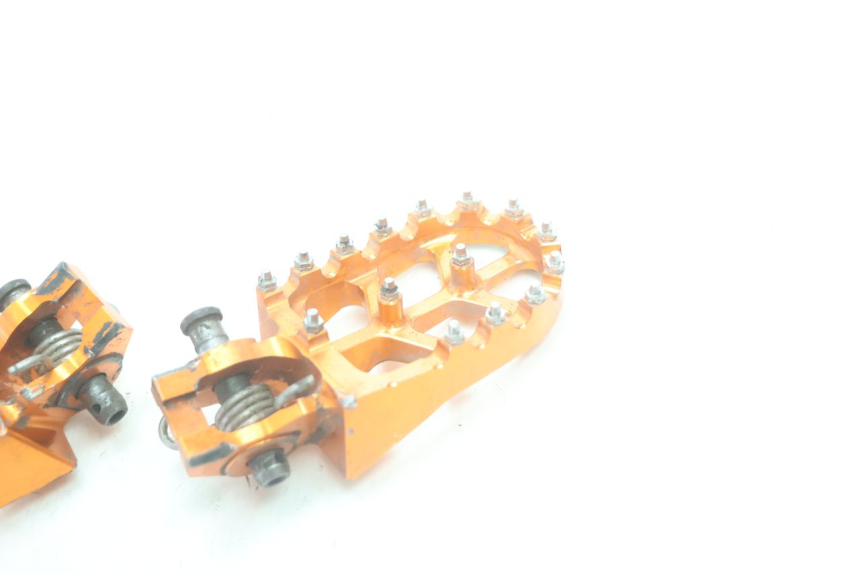 photo de PEDANA ANTERIORE KTM SX 85 (2018 - 2024) - Zoom sullo stato d'uso