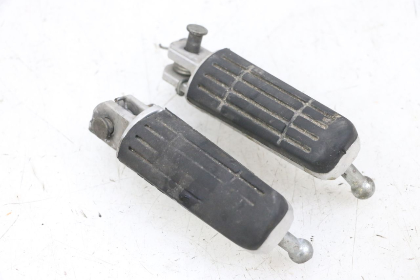 photo de PEDANA ANTERIORE YAMAHA TDM ABS 900 (2002 - 2014) - Primo piano tecnico