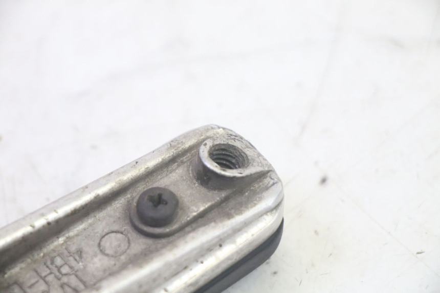 photo de PEDANA ANTERIORE YAMAHA TDM ABS 900 (2002 - 2014) - Stato della superficie e materiale