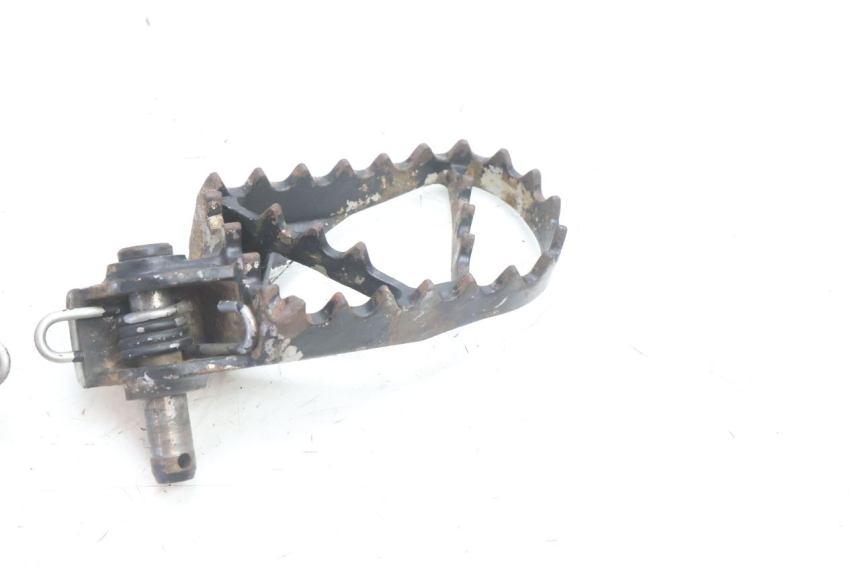 photo de PEDANA ANTERIORE HUSABERG TE 250 (2011 - 2014) - Zoom sullo stato d'uso