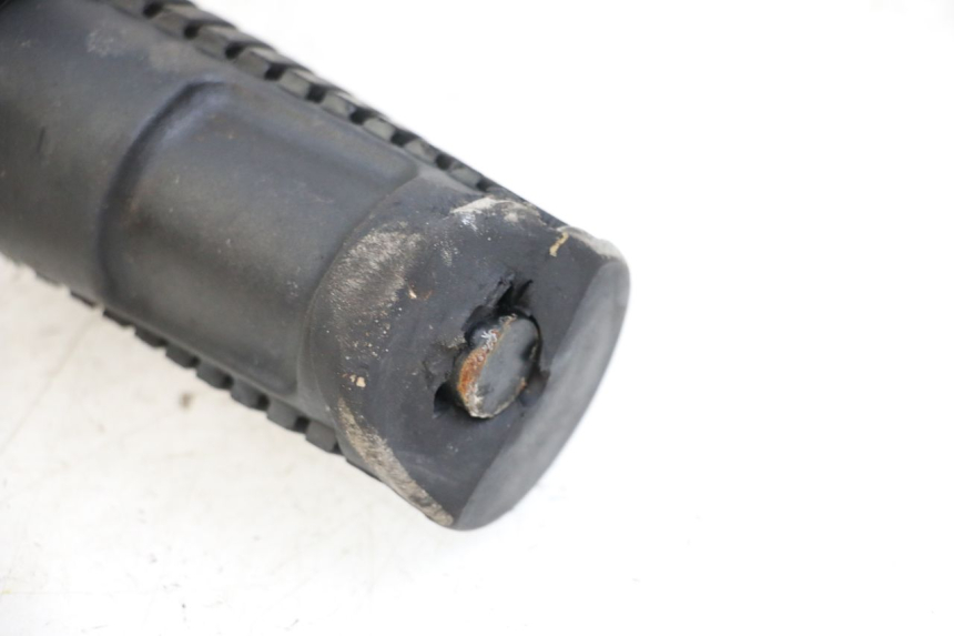 photo de PEDANA ANTERIORE HONDA WALLAROO DX 50 (1993 - 1996) - Zoom sullo stato d'uso