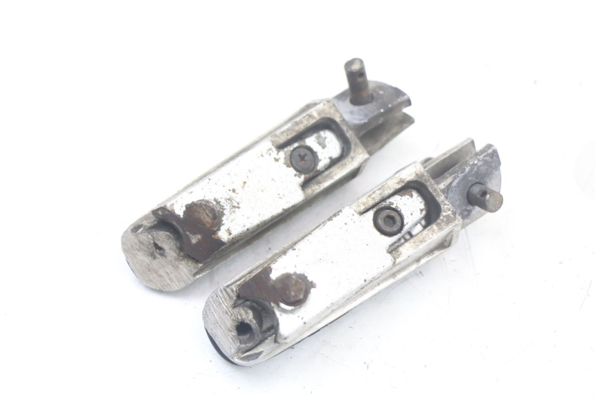 photo de PAIA DI PEDANE ANTERIORI YAMAHA FJR ABS 1300 (2006 - 2012) - Primo piano tecnico