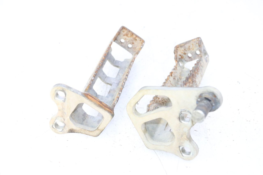 photo de PEDANA ANTERIORE YAMAHA YFM R RAPTOR 250 (2008 - 2014) - Primo piano tecnico