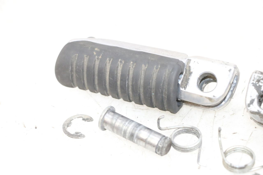 photo de COPPIA DI PIEDINI ANTERIORI KAWASAKI ZR 7 750 (1999 - 2004) - Vista d'insieme del prodotto