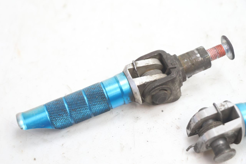 photo de PAIA DI PEDANE ANTERIORI KAWASAKI ZX-6R ZX6R 600 (1995 - 1997) - Dettaglio del componente