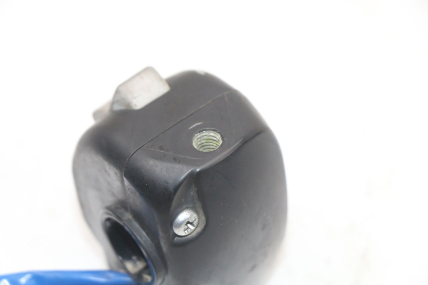 photo de COMMUTATORI KYMCO AGILITY 4T 50 (2018 - 2022) - Dettagli dei punti di fissaggio