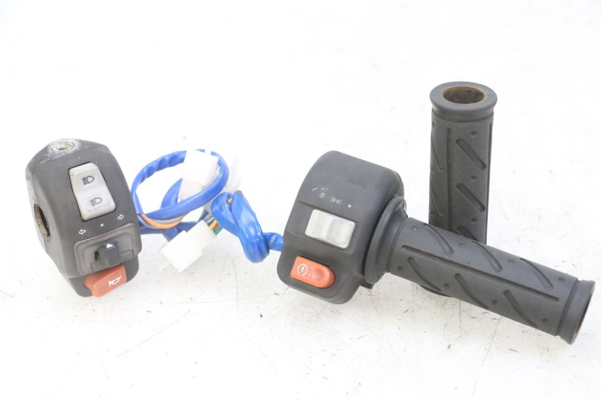 photo de COMMUTATORI KYMCO AGILITY 4T 50 (2005 - 2018) - Vista principale