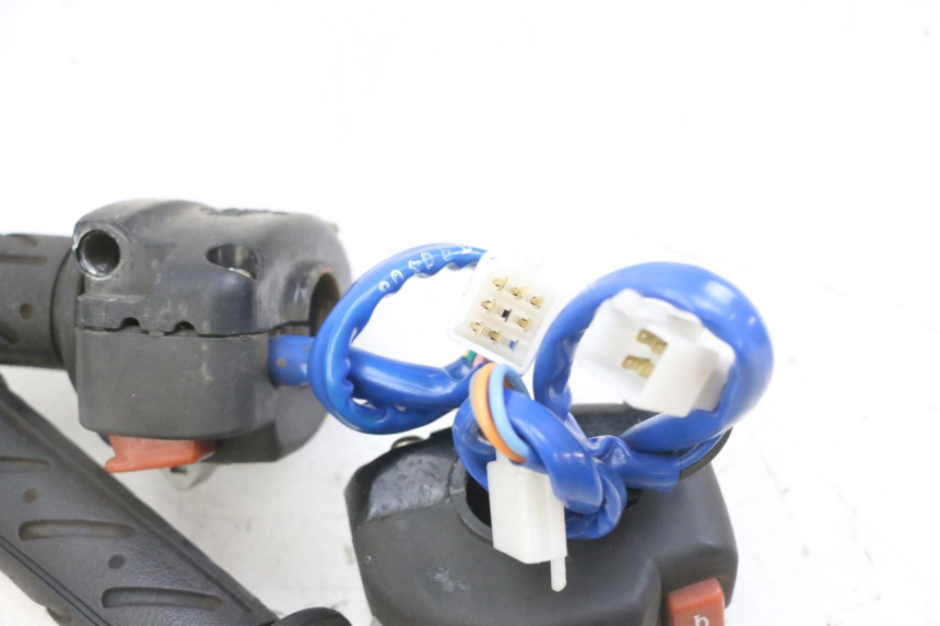 photo de COMMUTATORI KYMCO AGILITY 4T 50 (2005 - 2018) - Zoom sullo stato d'uso