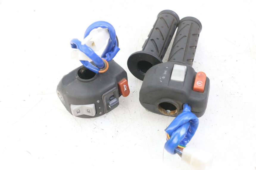 photo de COMMUTATORI KYMCO AGILITY 4T 50 (2005 - 2018) - Ricambio usato controllato