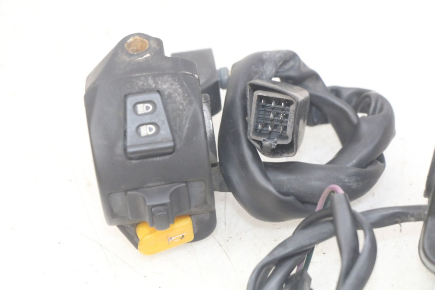 photo de PAIO DI COMANDI GUIDATA PEUGEOT KISBEE 2T 50 (2010 - 2017) - Ricambio usato controllato