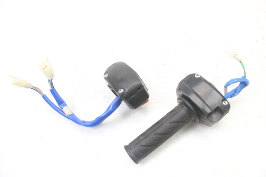 photo de COMMUTATORI KYMCO AGILITY 4T 50 (2018 - 2022) - Zoom sullo stato d'uso