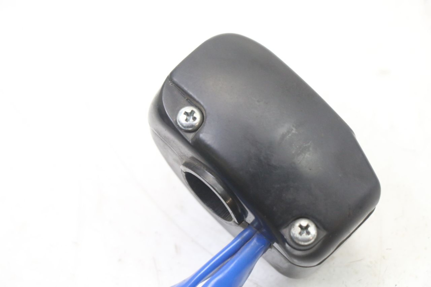 photo de COMMUTATORI KYMCO AGILITY 4T 50 (2018 - 2022) - Dettagli dei punti di fissaggio