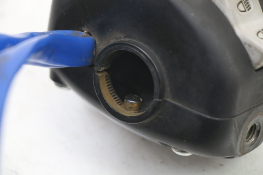 photo de COMMUTATORI KYMCO AGILITY 4T 50 (2018 - 2022) - Stato della superficie e materiale