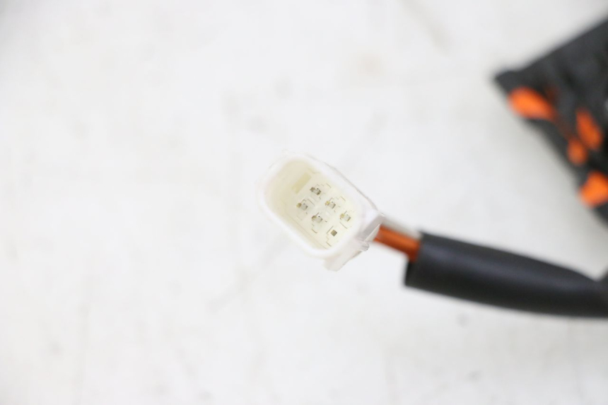 photo de COMMUTATORI PIAGGIO MP3 HPE 310 (2024 - 2025) - Dettaglio del componente