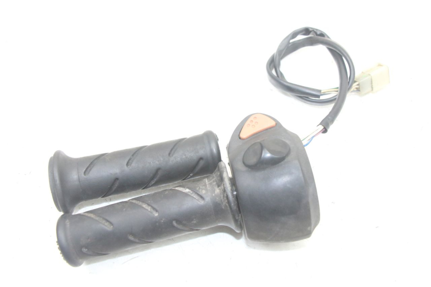 photo de COMMUTATORI PEUGEOT SATELIS COMPRESSOR K15 125 (2006 - 2009) - Ricambio usato controllato