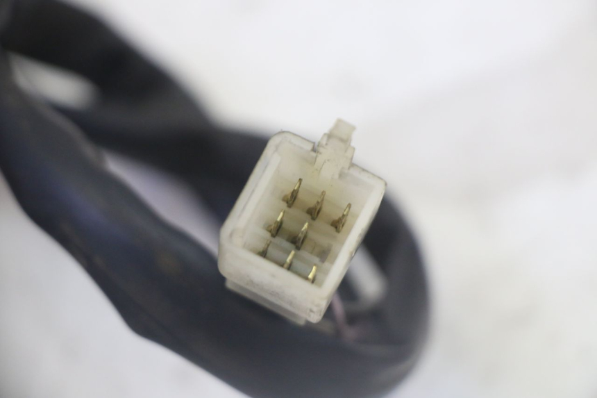 photo de PAIO DI COMANDI GUIDATA PEUGEOT SATELIS 125 (2006 - 2009) - Dettagli dei punti di fissaggio