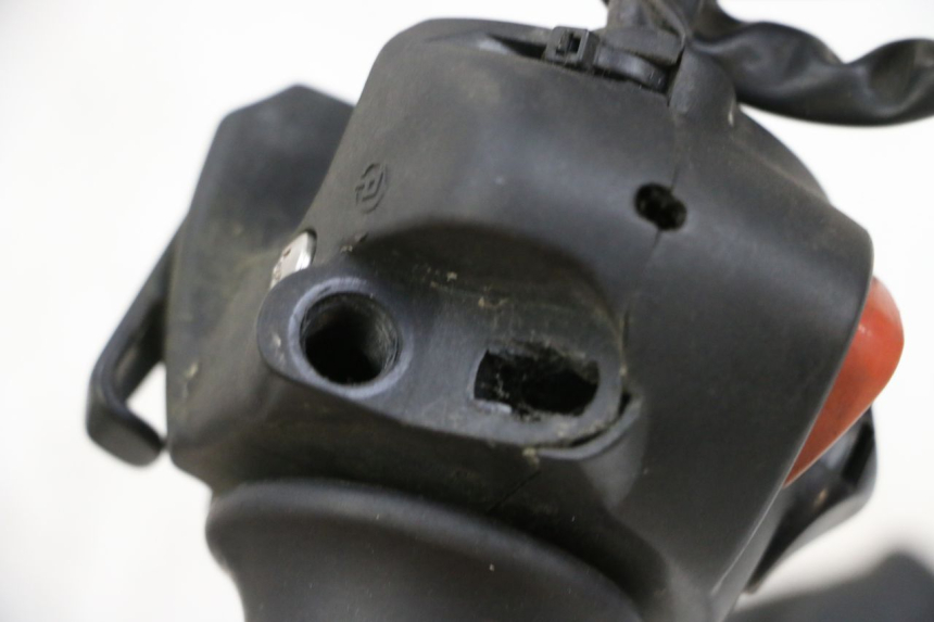 photo de COMMUTATORI PEUGEOT SATELIS 125 (2013 - 2018) - Dettaglio del componente