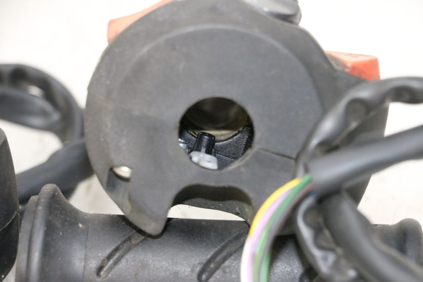 photo de COMMUTATORI PEUGEOT SATELIS 125 (2013 - 2018) - Vista d'insieme del prodotto