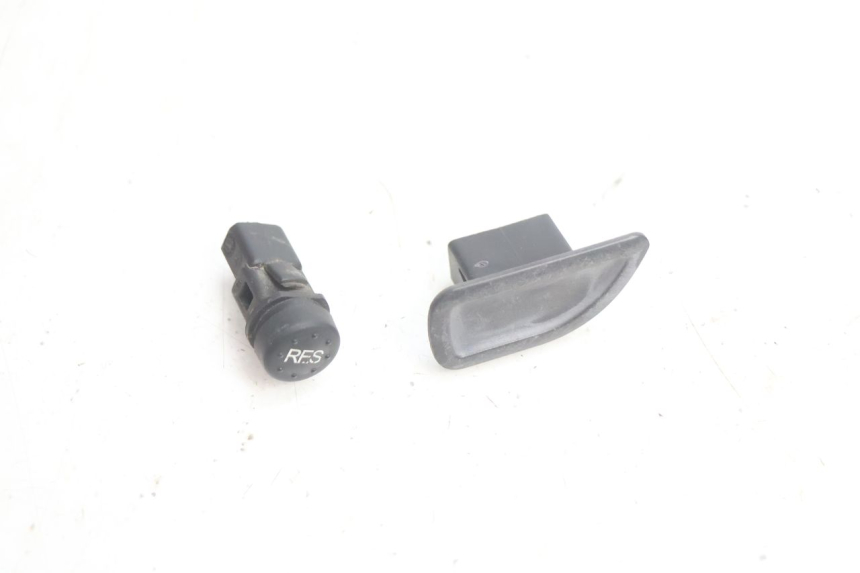 photo de COMMUTATORI PIAGGIO X8 STREET 125 (2006 - 2007) - Dettaglio del componente