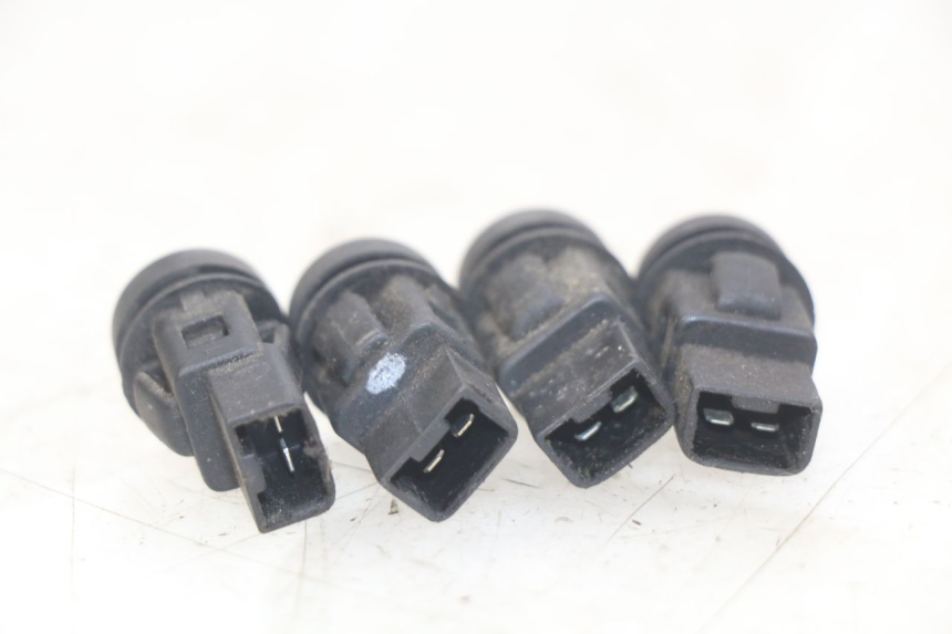 photo de PAIO DI COMANDI GUIDATA PIAGGIO X8 125 (2004 - 2007) - Zoom sullo stato d'uso