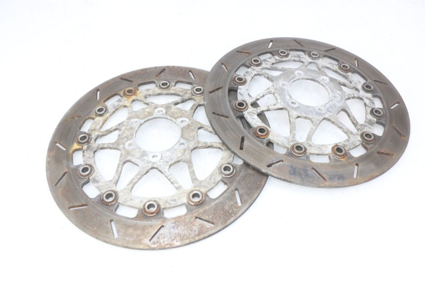 photo de COPPIA DISCHI FRENO ANTERIORI HONDA CBR RR FIREBLADE 900 (1992 - 1994) - Zoom sui componenti