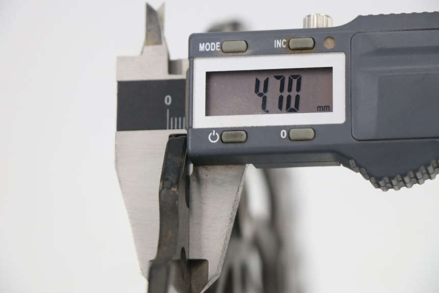 photo de COPPIA DISCO FRENO ANTERIORE KAWASAKI ER-6 ER6 N 650 (2012 - 2016) - Primo piano tecnico