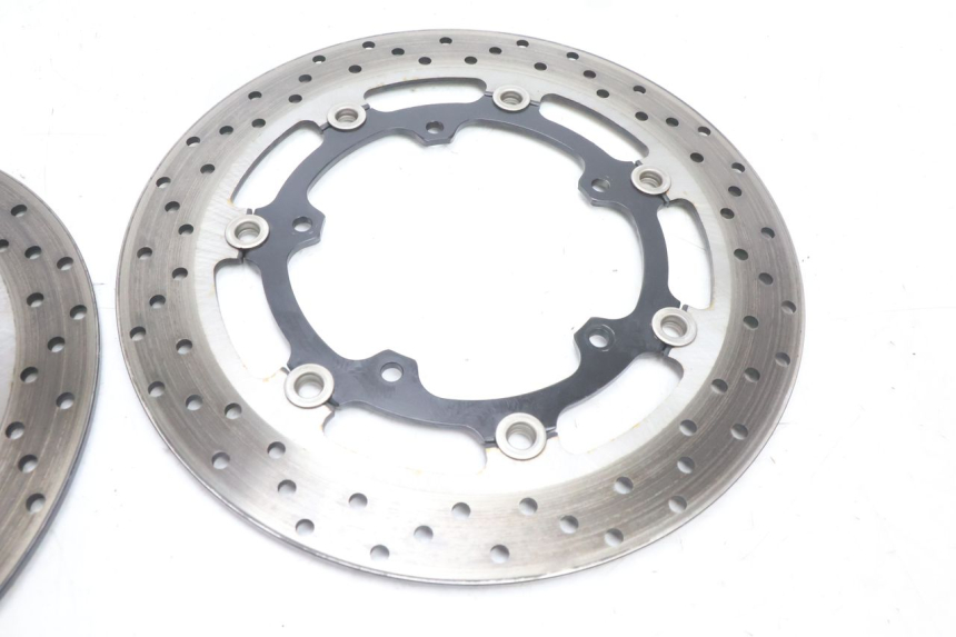 photo de COPPIA DI DISCHI FRENO ANTERIORI YAMAHA FZ8 800 (2010 - 2016) - Altra angolazione