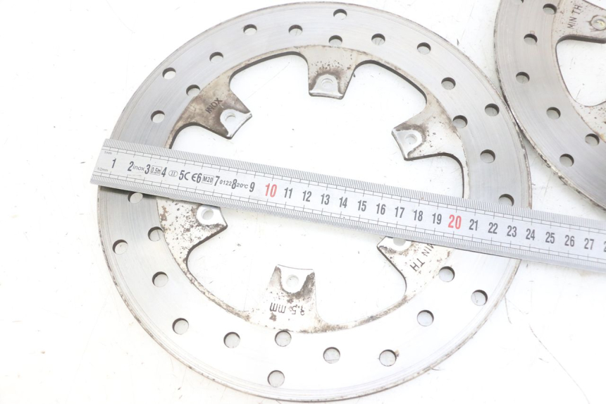 photo de COPPIA DISCO FRENO ANTERIORE PIAGGIO MP3 RL 250 (2006 - 2010) - Primo piano tecnico