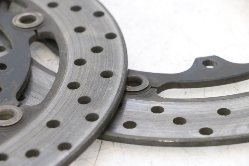 photo de COPPIA DISCO FRENO ANTERIORE YAMAHA TDM ABS 900 (2002 - 2014) - Dettagli dei punti di fissaggio