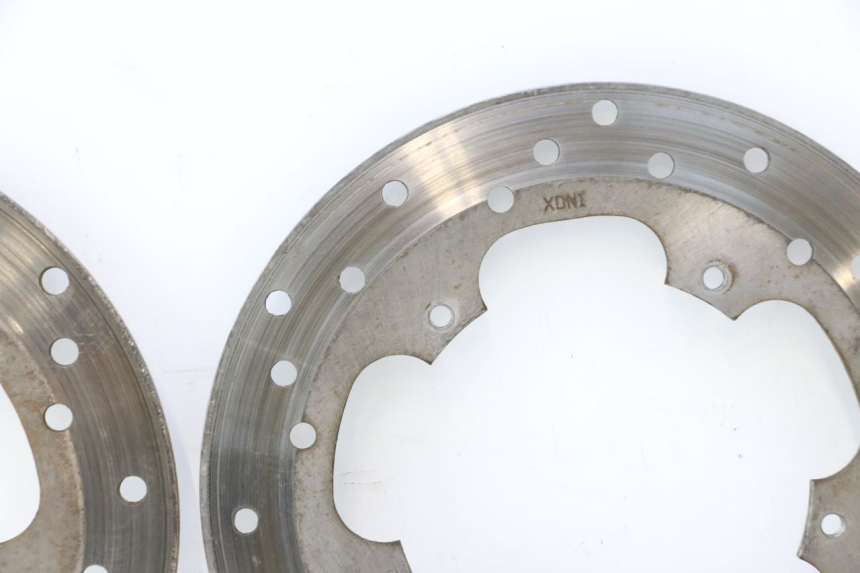 photo de COPPIA DISCHI FRENO ANTERIORI PIAGGIO X9 EVOLUTION 125 (2003 - 2007) - Zoom sullo stato d'uso