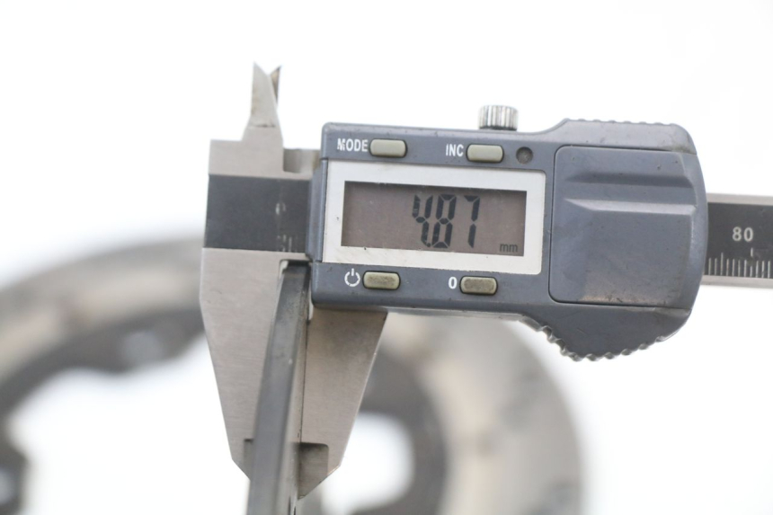 photo de COPPIA DI DISCHI FRENO ANTERIORI KYMCO XCITING 250 (2006 - 2009) - Dettagli dei punti di fissaggio