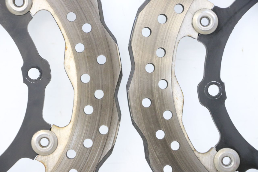 photo de COPPIA DISCO FRENO ANTERIORE YAMAHA TRACER 7 700 (2020 - 2024) - Zoom sui componenti