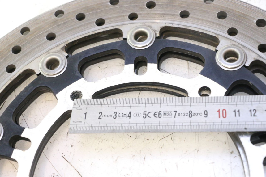 photo de COPPIA DISCO FRENO ANTERIORE YAMAHA YZF R6 600 (2008 - 2009) - Zoom sui componenti