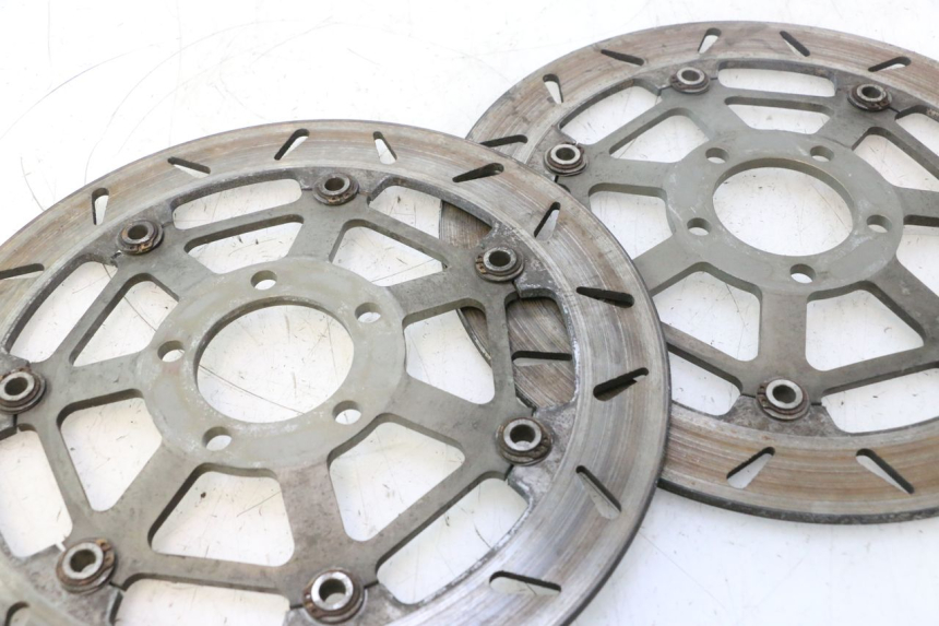 photo de COPPIA DISCO FRENO ANTERIORE KAWASAKI ZZR 600 (1995 - 2004) - Zoom sui componenti